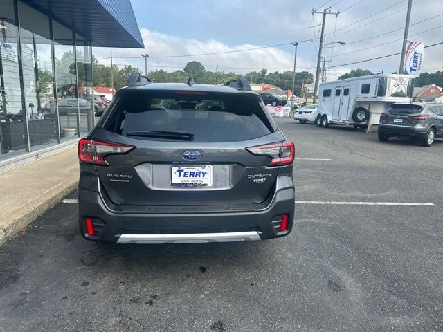 Pre-Owned 2022 Subaru Outback Limited - photo - 3