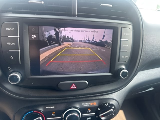 Pre-Owned 2024 Kia Soul LX - photo - 12