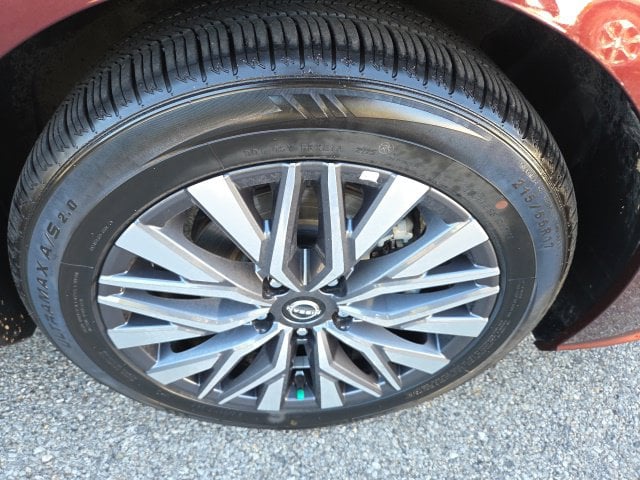 Pre-Owned 2025 Nissan Altima 2.5 SV - photo - 8