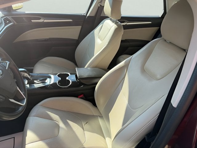Pre-Owned 2016 Ford Fusion Hybrid Titanium - photo - 6