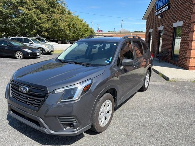 Pre-Owned 2022 Subaru Forester Base - photo - 1