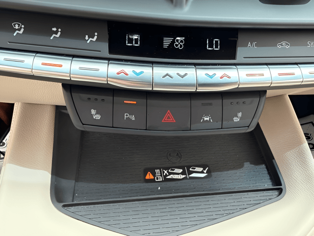 Pre-Owned 2024 Cadillac CT4 Luxury - photo - 16