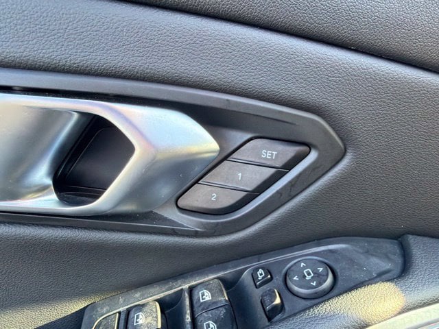 Pre-Owned 2024 BMW 3 Series 330i xDrive - photo - 7