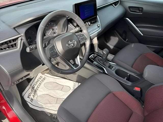 Pre-Owned 2024 Toyota Corolla Cross Hybrid XSE - photo - 19