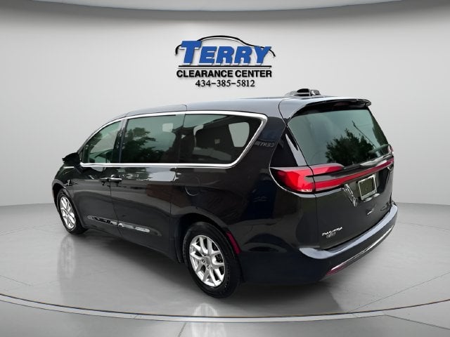 Pre-Owned 2023 Chrysler Pacifica Touring L - photo - 3