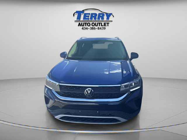 Pre-Owned 2024 Volkswagen Taos 1.5T SE - photo - 1
