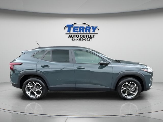 Pre-Owned 2025 Chevrolet Trax LT - photo - 0