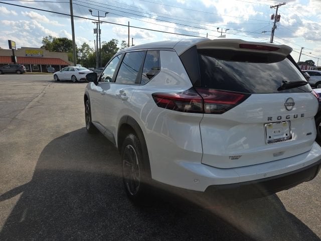 Pre-Owned 2025 Nissan Rogue SV - photo - 13