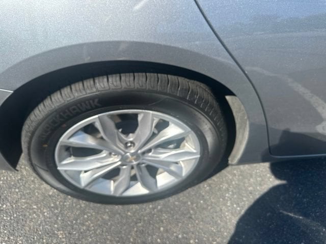 Pre-Owned 2023 Chevrolet Malibu LT - photo - 21