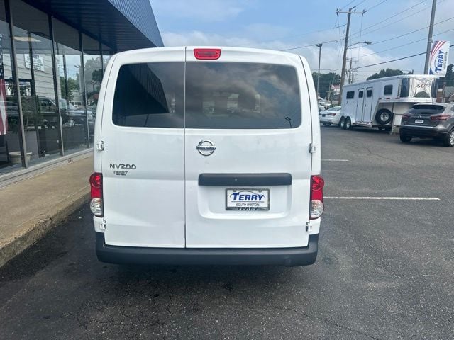 Pre-Owned 2021 Nissan NV200 S - photo - 3