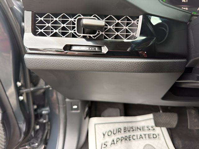 Pre-Owned 2024 Honda Accord Hybrid Touring - photo - 13
