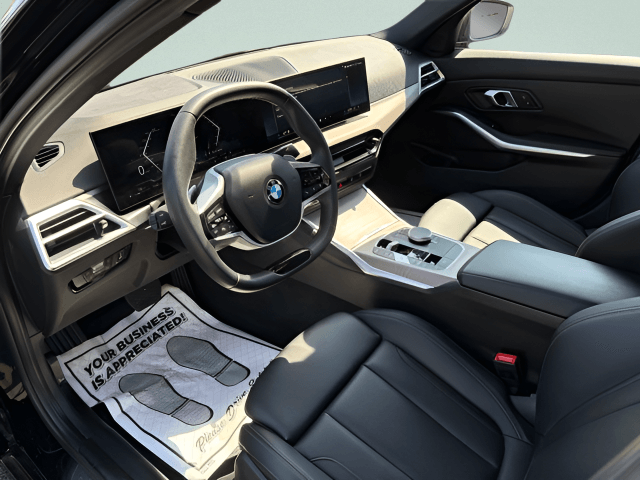 Pre-Owned 2025 BMW 3 Series 330i xDrive - photo - 4