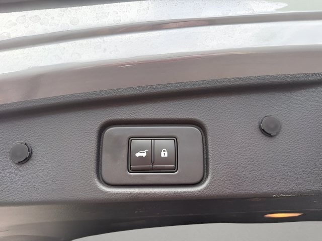 Pre-Owned 2022 Nissan Pathfinder Platinum - photo - 24