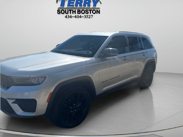 Pre-Owned 2025 Jeep Grand Cherokee Altitude - photo - 2