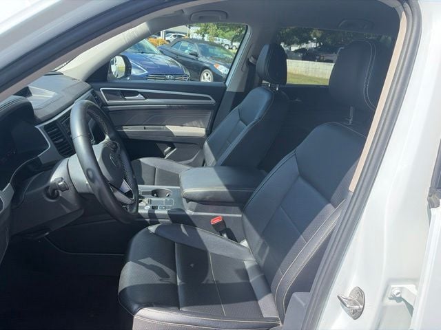 Pre-Owned 2022 Volkswagen Atlas 2.0T SE - photo - 2