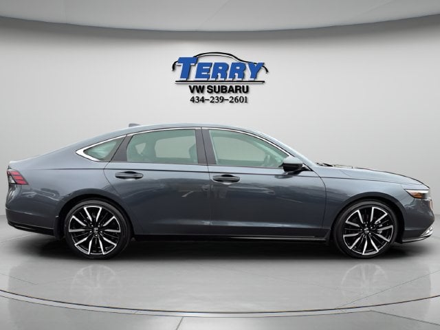 Pre-Owned 2024 Honda Accord Hybrid Touring - photo - 0