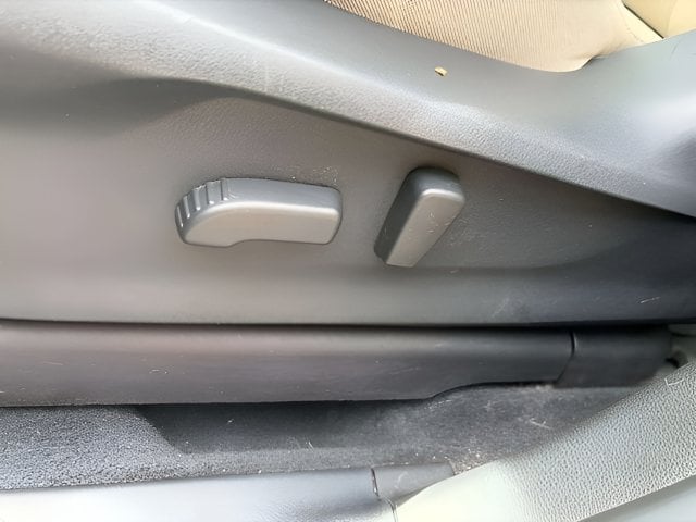 Pre-Owned 2024 Subaru Ascent Premium - photo - 12