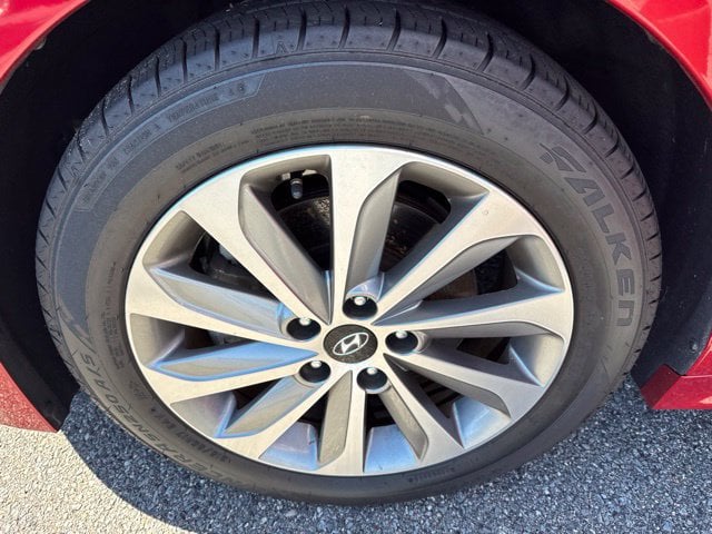Pre-Owned 2017 Hyundai Sonata Sport - photo - 8