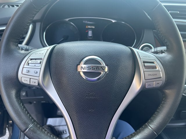 Pre-Owned 2016 Nissan Rogue SL - photo - 14