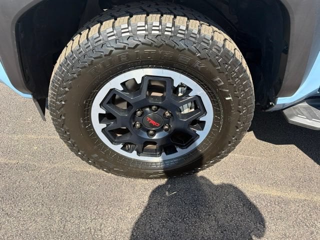 Pre-Owned 2025 Toyota 4Runner TRD Off-Road - photo - 29
