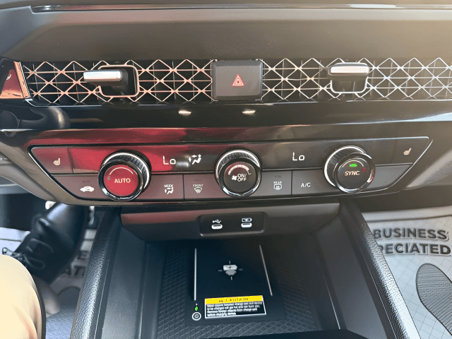 Pre-Owned 2025 Honda Accord Hybrid Sport - photo - 16
