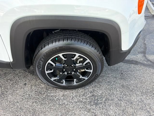 Pre-Owned 2023 Jeep Renegade Latitude - photo - 16