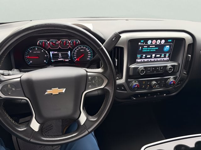 Pre-Owned 2018 Chevrolet Silverado 1500 LT - photo - 9