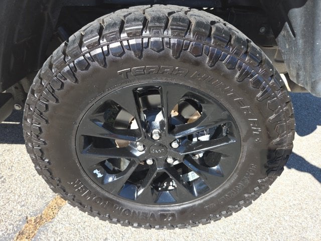 Pre-Owned 2023 Jeep Gladiator Overland - photo - 18