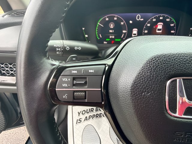 Pre-Owned 2024 Honda Accord Hybrid Touring - photo - 10
