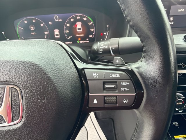 Pre-Owned 2024 Honda Accord Hybrid Touring - photo - 11