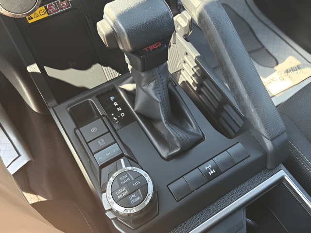 Pre-Owned 2025 Toyota 4Runner TRD Off-Road - photo - 18