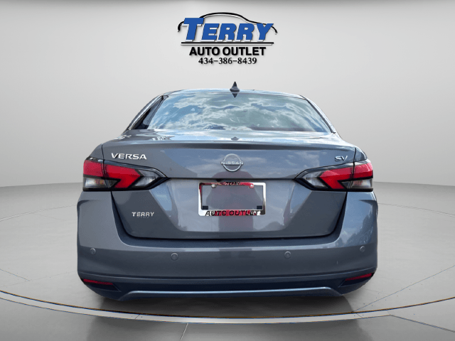 Pre-Owned 2023 Nissan Versa 1.6 SV - photo - 3