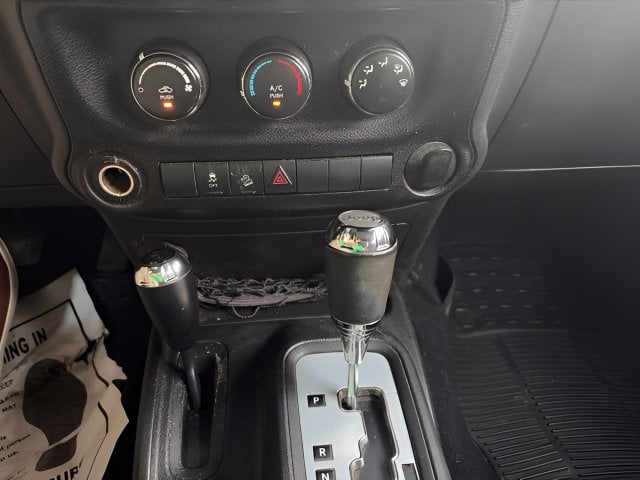 Pre-Owned 2016 Jeep Wrangler Unlimited Sport - photo - 10