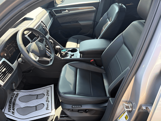 Pre-Owned 2023 Volkswagen Atlas Cross Sport 3.6L V6 SEL - photo - 4