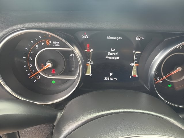 Pre-Owned 2022 Jeep Gladiator Overland - photo - 13
