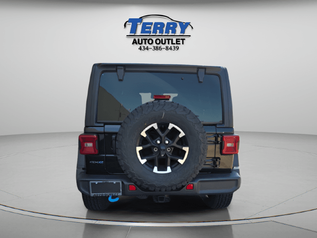 Pre-Owned 2024 Jeep Wrangler Rubicon 4xe - photo - 6