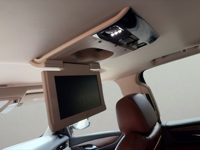 Pre-Owned 2019 Cadillac Escalade Luxury - photo - 10
