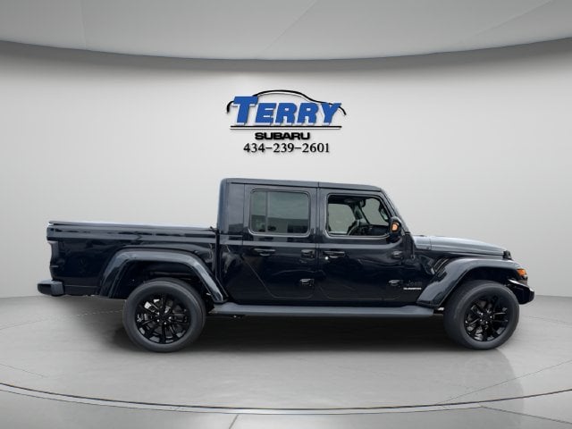 Pre-Owned 2022 Jeep Gladiator Overland - photo - 0