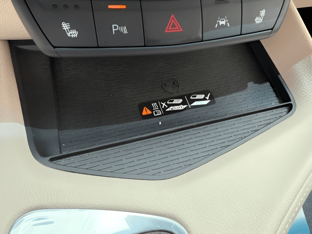 Pre-Owned 2024 Cadillac CT4 Luxury - photo - 17