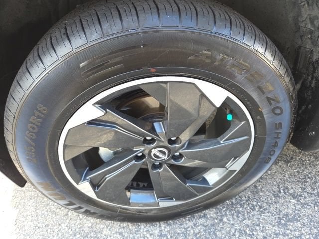 Pre-Owned 2025 Nissan Rogue SV - photo - 15