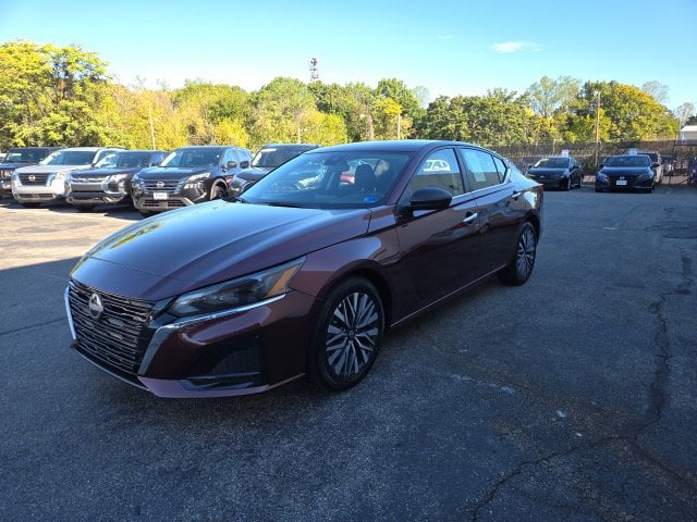 Pre-Owned 2025 Nissan Altima 2.5 SV - photo - 1