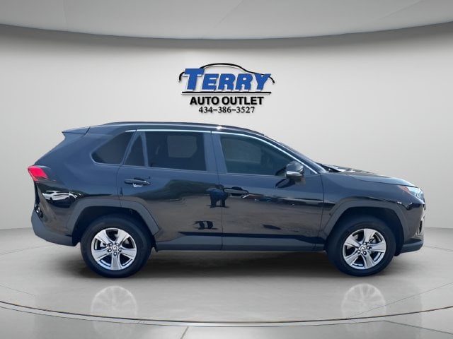 Pre-Owned 2022 Toyota RAV4 XLE - photo - 0