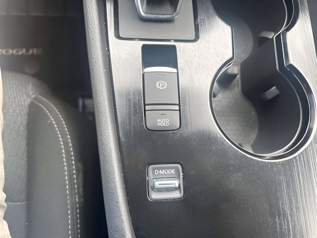 Pre-Owned 2024 Nissan Rogue SV - photo - 11