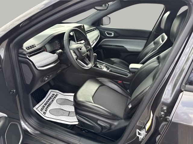 Pre-Owned 2023 Jeep Compass Latitude - photo - 4