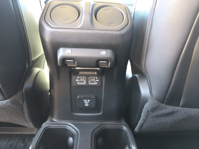 Pre-Owned 2023 Jeep Gladiator Overland - photo - 12